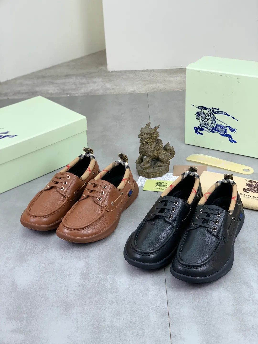 Men's Men's Shoes 💰P700 💰【New Style】Top Version 🆘【Burberry】New Burberry Slippers Launched, Perfect Workmanship! 🔥Perfect shape and top quality🙈Non-slip and wear-resistant high-end rubber outsole👣Versatile and comfortable shoes, standard size: 39-45 (customized 38-46) 2️⃣colors available Top-quality packaging